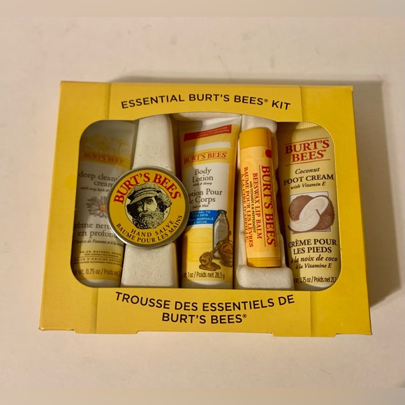 Burt's Bees - Essential Kit - NWT - 3 Sets - Picture 6 of 10